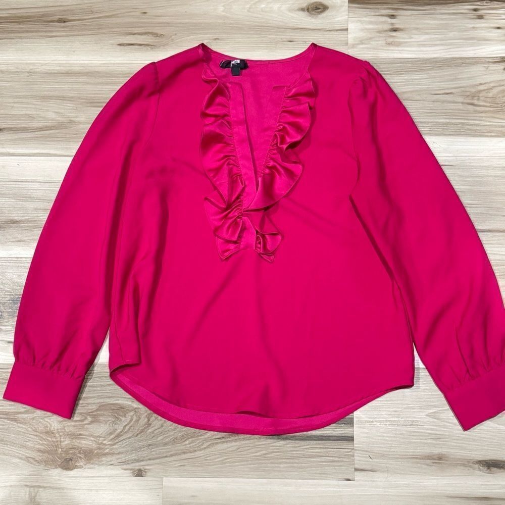 J Crew Pink Long Sleeve Ruffle Front Blouse Satin Crepe Women’s Medium